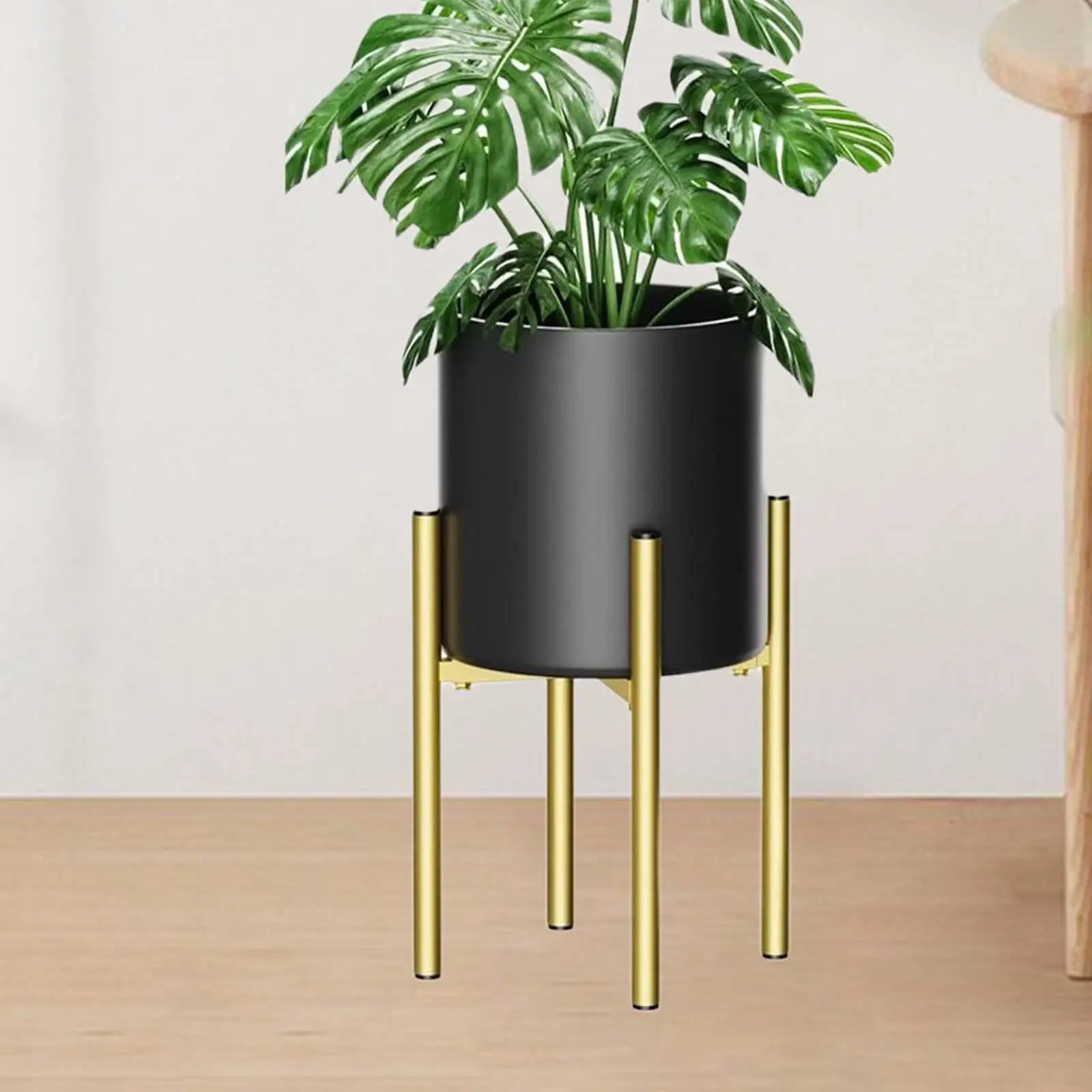 Adjustable plant pot stand in gold-coloured metal - Maison Déco Lumière