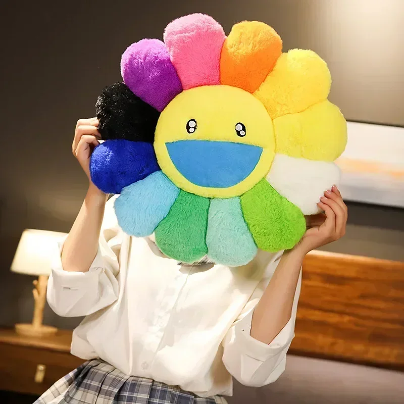 Rainbow smiling flower cushion - Takashi Murakami - Maison Déco Lumière